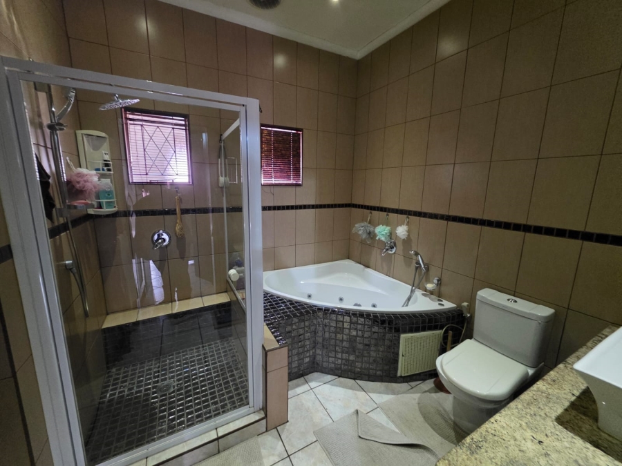 4 Bedroom Property for Sale in Sasolburg Ext 4 Free State
